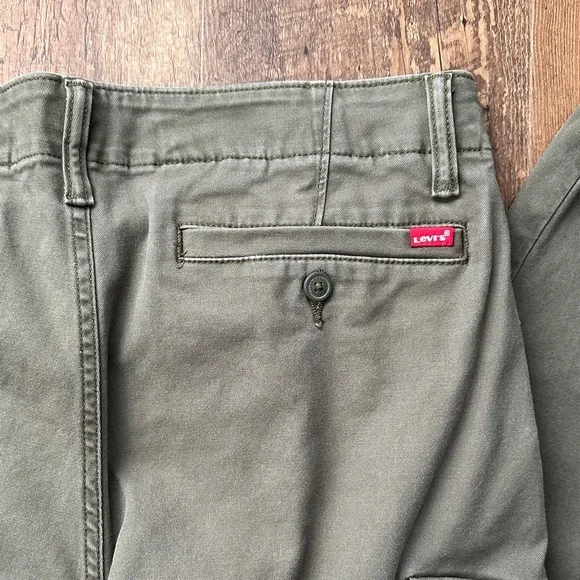 Levi's | XX Taper Mens Cargo Pant in Olive Night - Picture 5 of 6